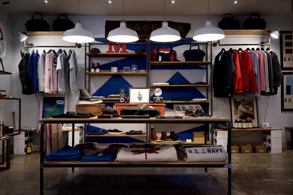 Intérieur lumineux d’une boutique